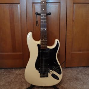 Fender Stratocaster '62 Reissue ST62QT-YLM 2013 Yellow Lime