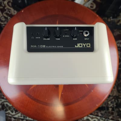 Joyo MA-10B Battery Powered Portable Bass Amp image 6