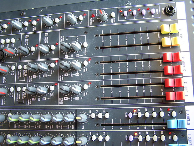 Soundcraft (Spirit) Live 4 -ii 24 channel mixing console Soundcraft (Spirit) Live 4 -ii 24 channel mixing console
