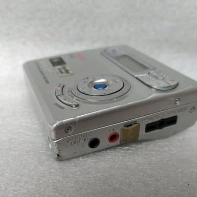 ポータブルプレーヤー SHARP 1-BIT PORTABLE MINIDISC RECORDER Sharp MD-DR7S 1-Bit MiniDisc Recorder Silver