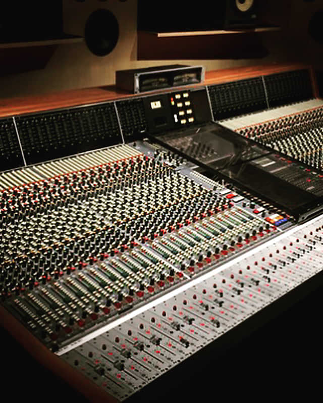 Neve VR Legend