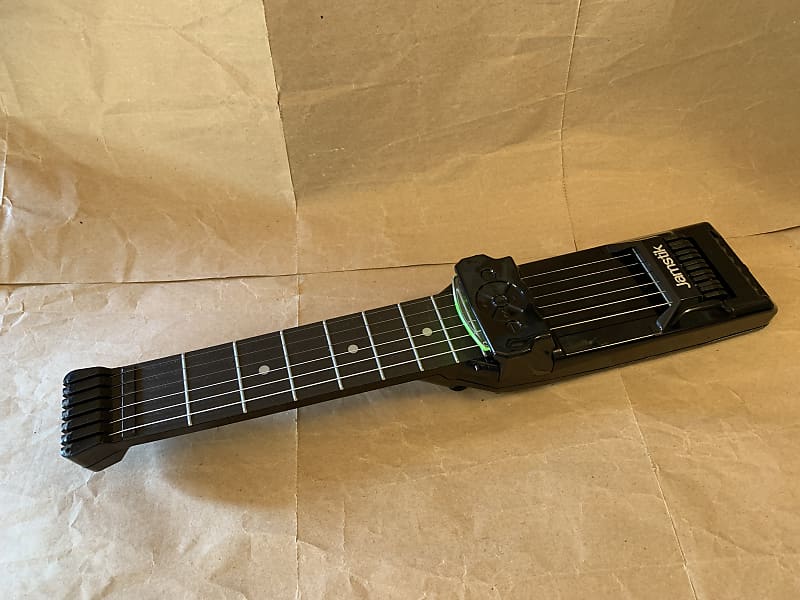 Jamstik 7 Guitar Trainer 2020 - Black in original Gigbag