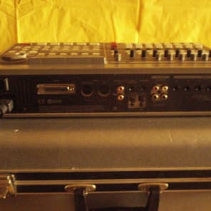 Roland VS-880EX Digital Recorder with Roland Case Roland VS-880EX  Dark Green image 2