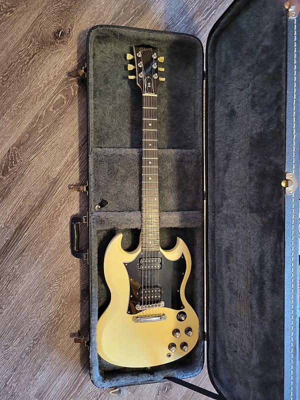 Gibson SG 1992 - Yellow with hard shell case | Reverb