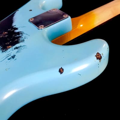 LEFTY! Custom Fender Heavy Relic ST60s Aged Daphne Blue Nitro Over Black Ash Strat 7.4 lb image 21