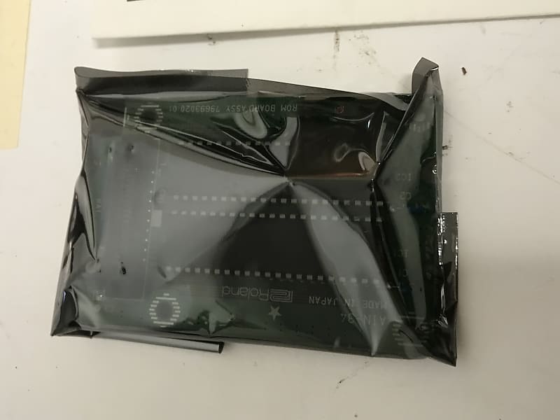 Roland GR-09 音色拡張ボードGR9E-1内蔵 ギターシンセサイザー ギターでハッピー！: ギターシンセサイザー Roland GR-09 永遠に