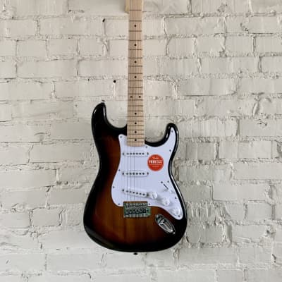 Squier Affinity Series Stratocaster with Maple Fretboard 2001 - 2021 2-Color Sunburst image 1