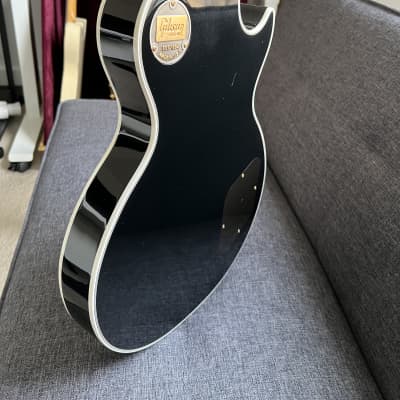 Gibson Les Paul Custom 2016 - Black image 2