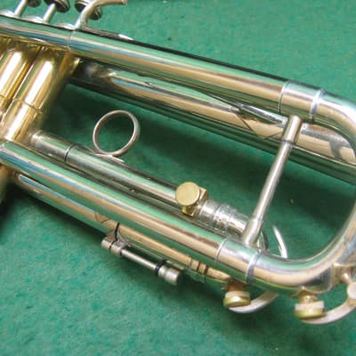 Holton Galaxy Trumpet 1964 with 3rd Slide Lock - Pro Model Refurbished - Case and Holton 67 MP image 5