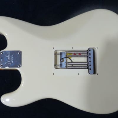 Fender  68 Reverse Headstock Stratocaster 2001 White image 4