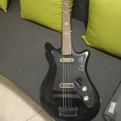 Yamaha Motion B Bass, 2005, MB 40, Black, 32” Medium Scale