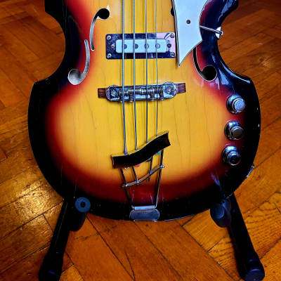Vox V 250  Violin Bass 1960's Sunburst image 4