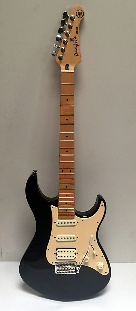 Yamaha Pacifica 112M 1998 Black Cream Maple Neck Gig Bag
