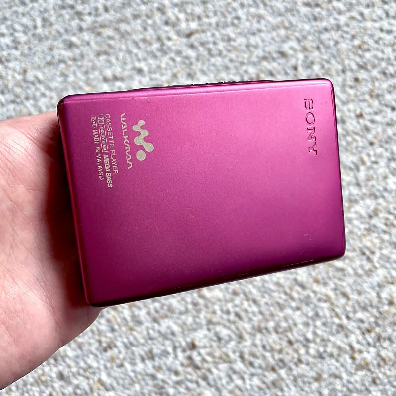 Sony WM-EX921 Walkman Cassette Player, Excellent Rare Pink Purple