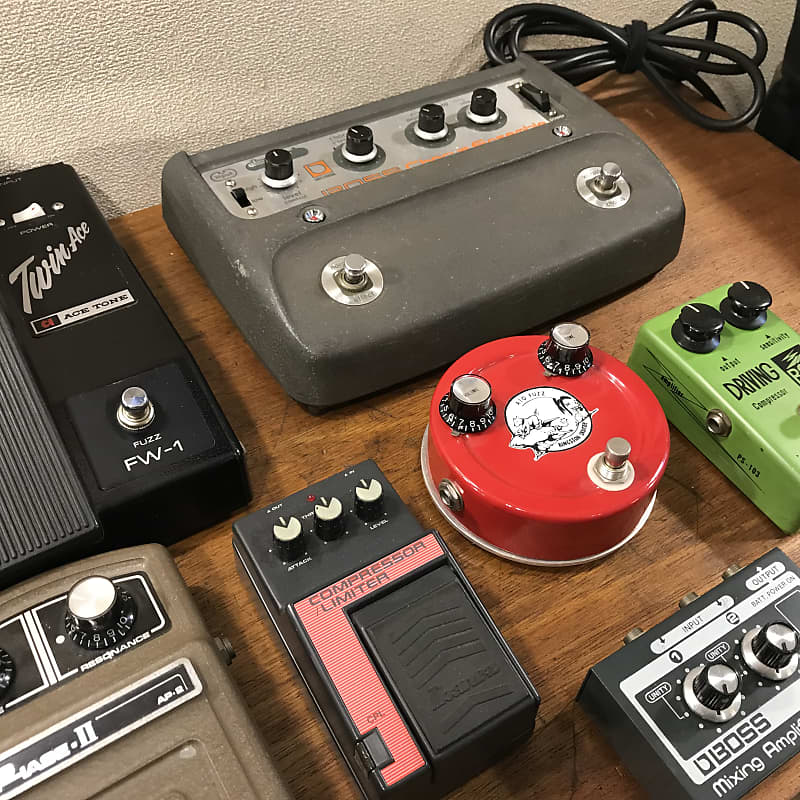 Kingston Orbiter A-10 Fuzz pedal- I don't know anything
