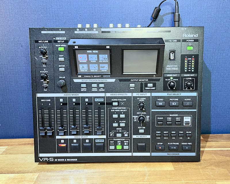 Roland VR-5 AV Video Mixer, Switcher & Recorder | Reverb Deutschland