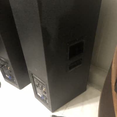 QSC  KW153 powered speakers image 6
