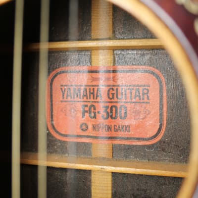 1970 Yamaha FG-300 Vintage Acoustic Guitar image 2