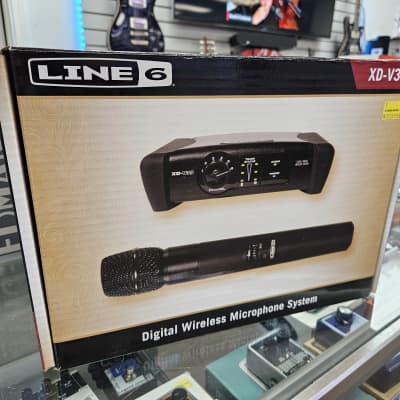Line 6 XD-V35 Handheld Wireless Microphone 614252990219 | Reverb Line 6 XD-V35 Handheld Wireless Microphone 614252990219 | Reverb