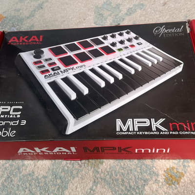 Akai MPK Mini MKII 25-Key MIDI Controller 2014 - Present - Black