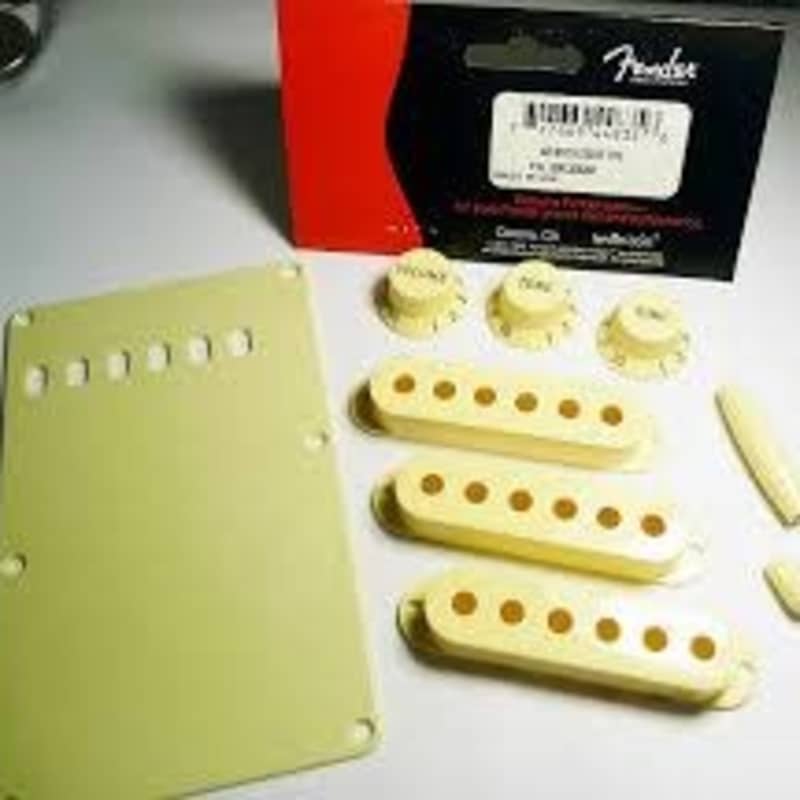 Photos - Guitar Fender Stratocaster Accessory Kit Aged White Standard 
