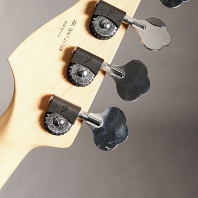 Fender American Deluxe Precision Bass Ash with Maple Fretboard 2006 - Tobacco Sunburst image 8