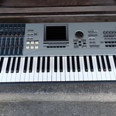 Yamaha Motif XS 6 Production Synthesizer 2000s - Gray