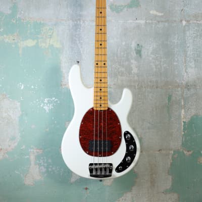 Sterling By Music Man StingRay Classic RAY24CA Bass Guitar