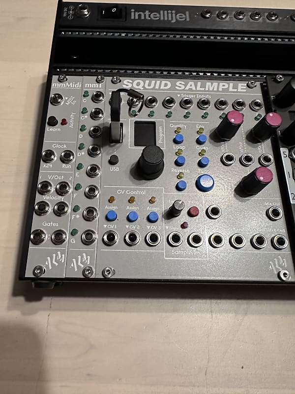 ALM Busy Circuits / Squid Salmple（ALM/Busy Circuits Squid