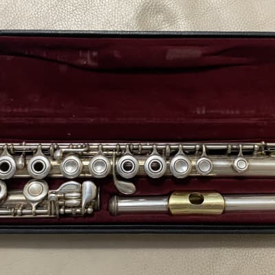 Yamaha YFL-481 Intermediate B-Foot Flute 2010s - Silver image 1