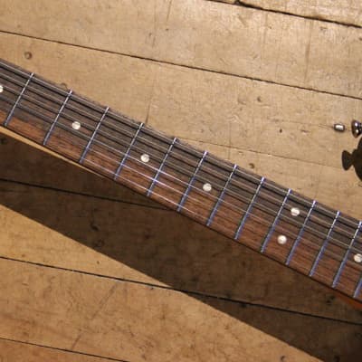 Squier Classic Vibe '60s Stratocaster Left-Handed 3-Color Sunburst image 3