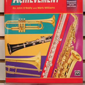 Alfred 00-18261 Accent on Achievement - E-flat Alto Saxophone (Book 2)