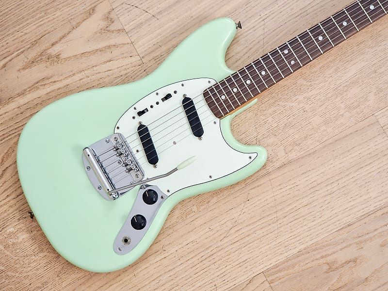 Fender Mustang フェンダー ムスタング 1968 Fender 1968 Mustang Red – 神戸ギターショップ B-West