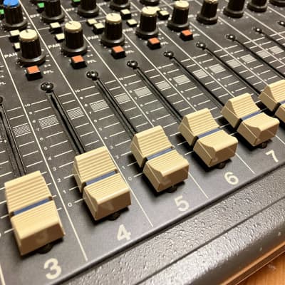 Tascam M-208 - Vintage Analog 8 Channel Mixer *EXCELLENT Tascam M-208 - Vintage Analog 8 Channel Mixer *EXCELLENT