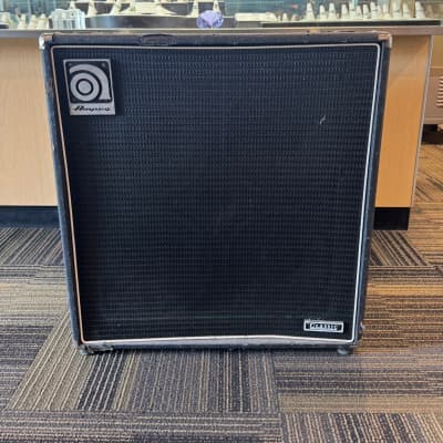 Ampeg SVT-410HE Classic Series 500-Watt 4x10