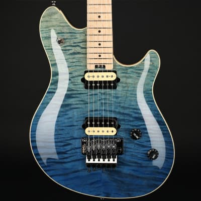 Peavey HP2 Electric Guitar Tremolo in Deep Ocean #OARCCA0300626 for sale