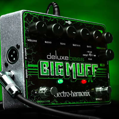 Electro-Harmonix Deluxe Bass Big Muff Pi Thunderous Fuzz/Sustainer/Distortion Pedal DXBBMUFF image 1