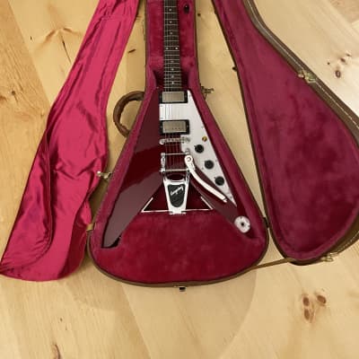 Gibson Lonnie Mack Signature Flying V 1993-1995 - Cherry image 16