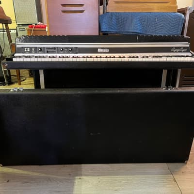 Rhodes Mark II Suitcase Piano 88-Key Electric Piano (1980