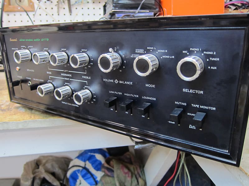 Vintage Sansui AU-777D Stereo Amp Wood Cabinet, Serviced, Ex