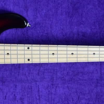 Lakland Skyline 55-01, 3-Tone Sunburst / Maple image 2