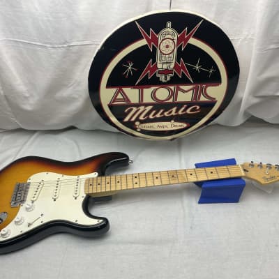 Fender Standard Stratocaster Guitar with Noiseless pickups - MIM Mexico 2003 - 3-Tone Sunburst / Maple neck image 1