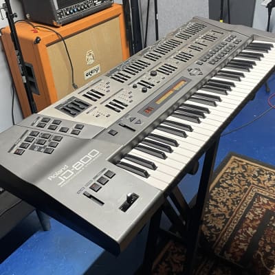Roland JD-800 61-Key Programmable Synthesizer