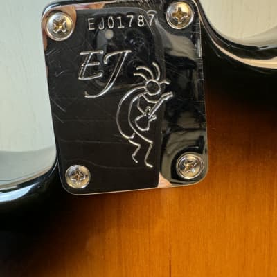 Fender Eric Johnson Stratocaster 2005-2006 - 2 Tone Sunburst image 2