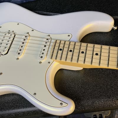OPEN BOX ! 2023 Fender Juanes Stratocaster - Luna White - Authorized Dealer - In-Stock! 8.3 lbs - SAVE! image 4