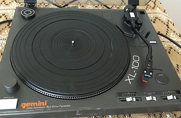 Gemini XL-100 Turntable Record Player