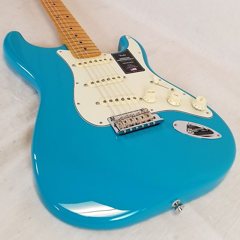 Fender American Professional II Stratocaster, Maple Fender American Professional II Stratocaster, Maple