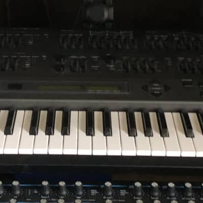 Roland JD800 Serviced by Roland, incl. MEGA RARE Strings card + flight case + other cards