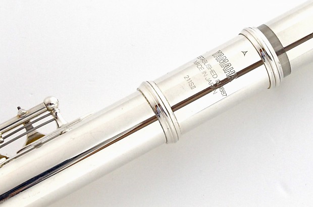 YAMAHA YFL-211SII Flute with Silver Made Headjoint Made in