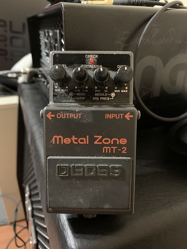 Boss MT2 Metal Zone (Silver Label) 1991 Present Black Reverb
